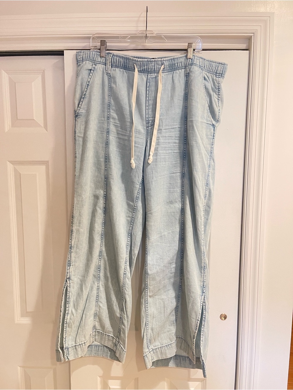 GAP Light Wash Wide Leg Drawstring Jeans